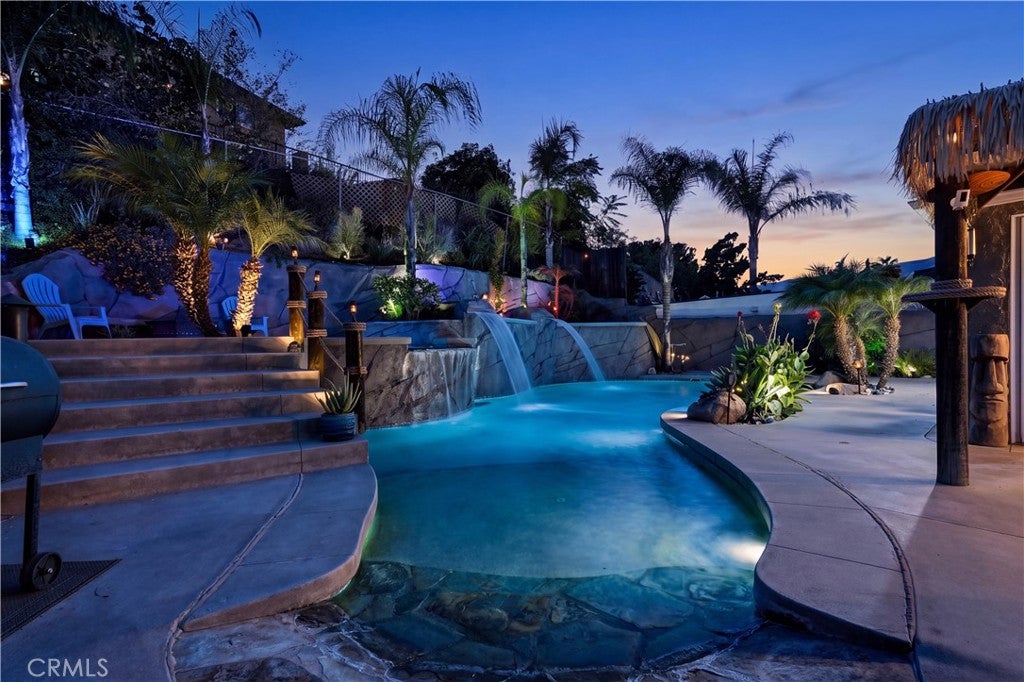 10323 Newhome