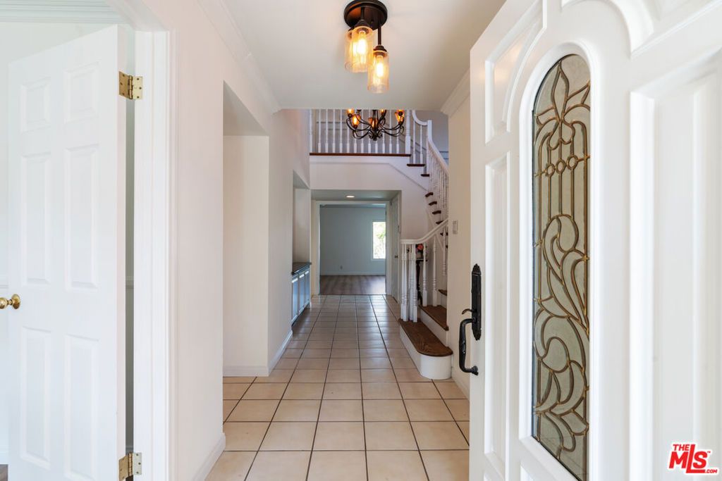 Photo of 19 La Paz Court, Simi Valley, CA 93065 (MLS # 26663507)