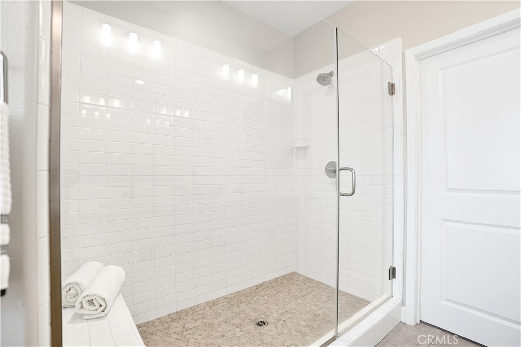 Verandas (ESVERA) - Residential Lease