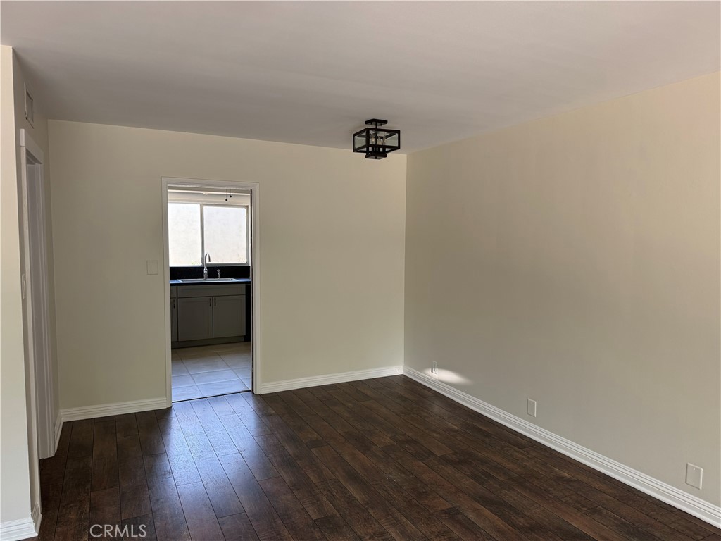 5270 E Anaheim Unit 2 Street