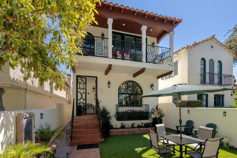 Photo of 331 Alameda Blvd Blvd, Coronado, CA 92118 (MLS # 260006801SD)