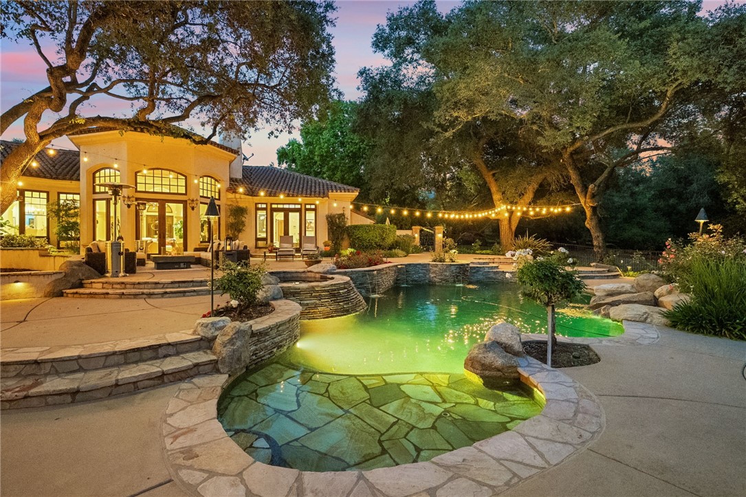45195 Oak Manor Court