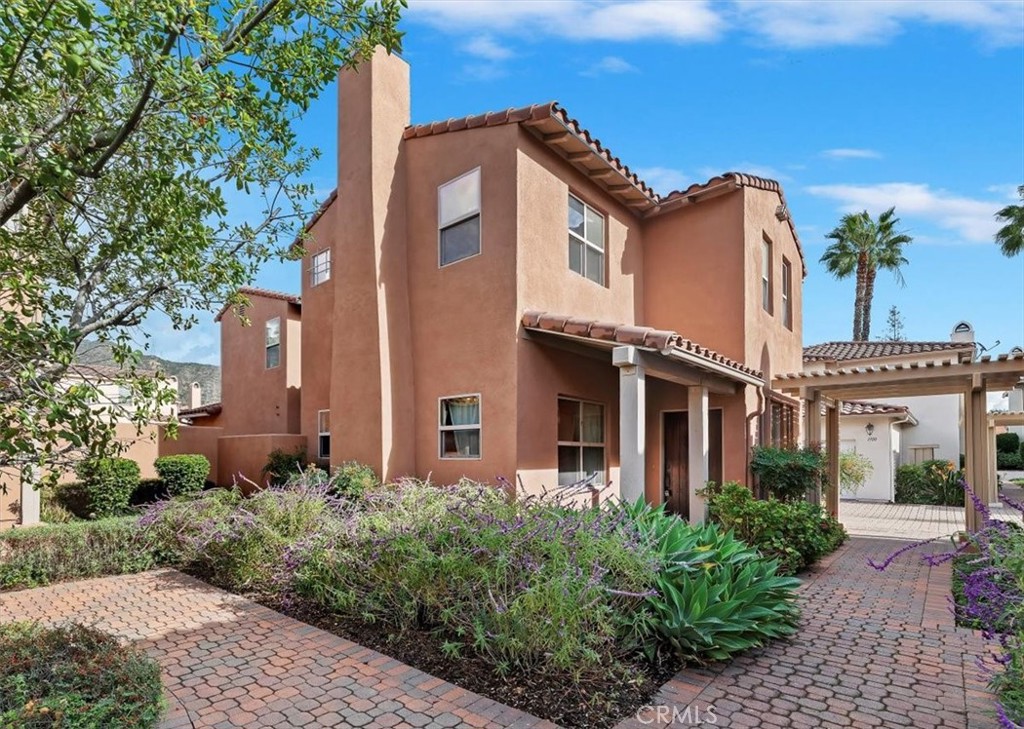 2454 Crossroads Court