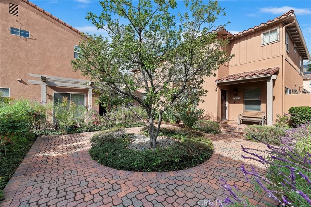 2454 Crossroads Court