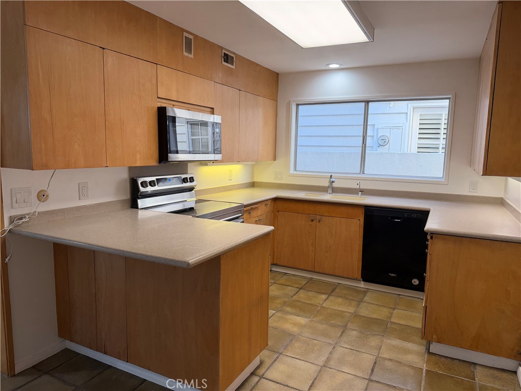 Balboa Island - Main Island (BALM) - Residential Lease