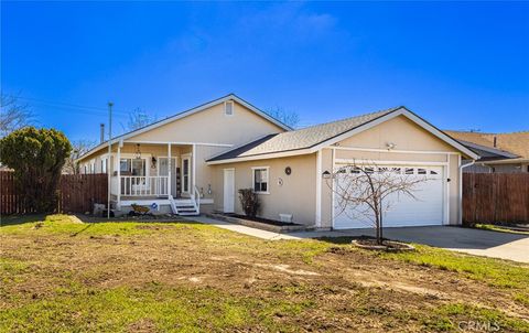 Photo of 19800 Luana Drive, Tehachapi, CA 93561 (MLS # SR26049451)