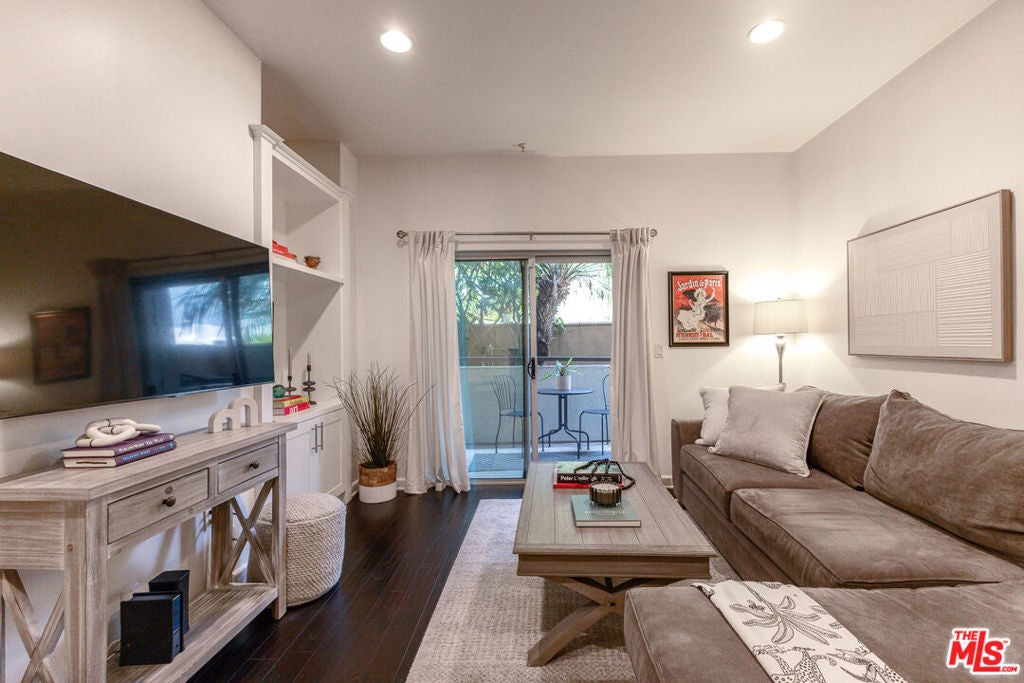 7100 Alvern Street 108, Los Angeles CA 90045