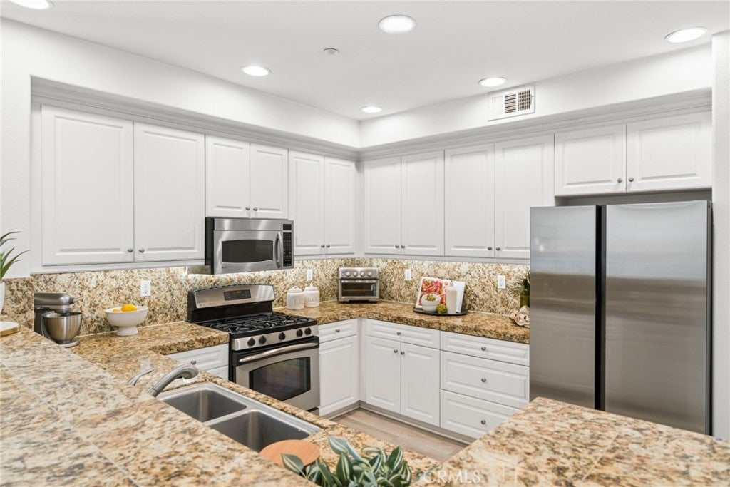 51 Regal, Irvine CA 92620 - Photo 19