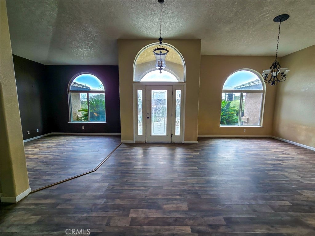 10282 Farmington