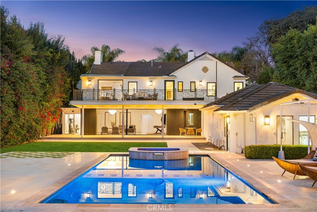 Photo of 701 Trenton Dr, Beverly Hills, CA 90210 (MLS # OC26018940)