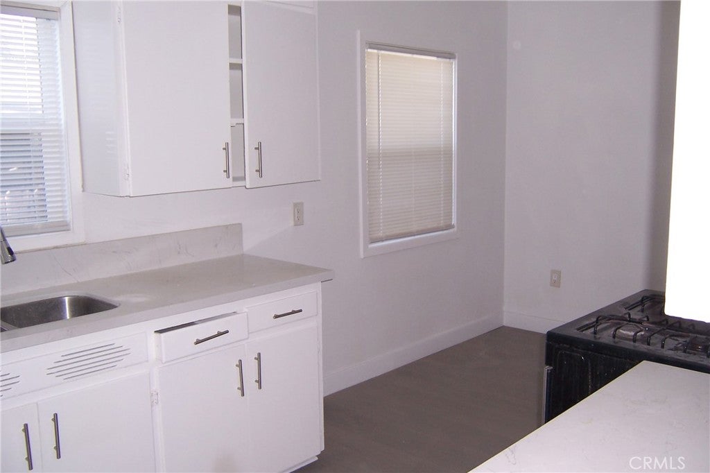 232 E 46th