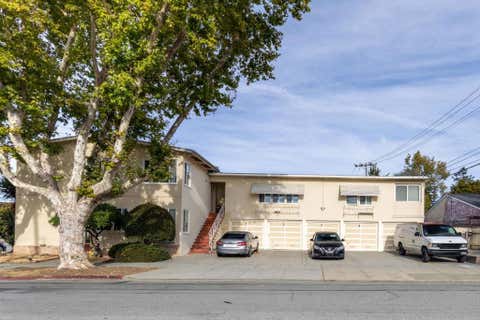Photo of 820 Winchester Drive, Burlingame, CA 94010 (MLS # ML82058971)