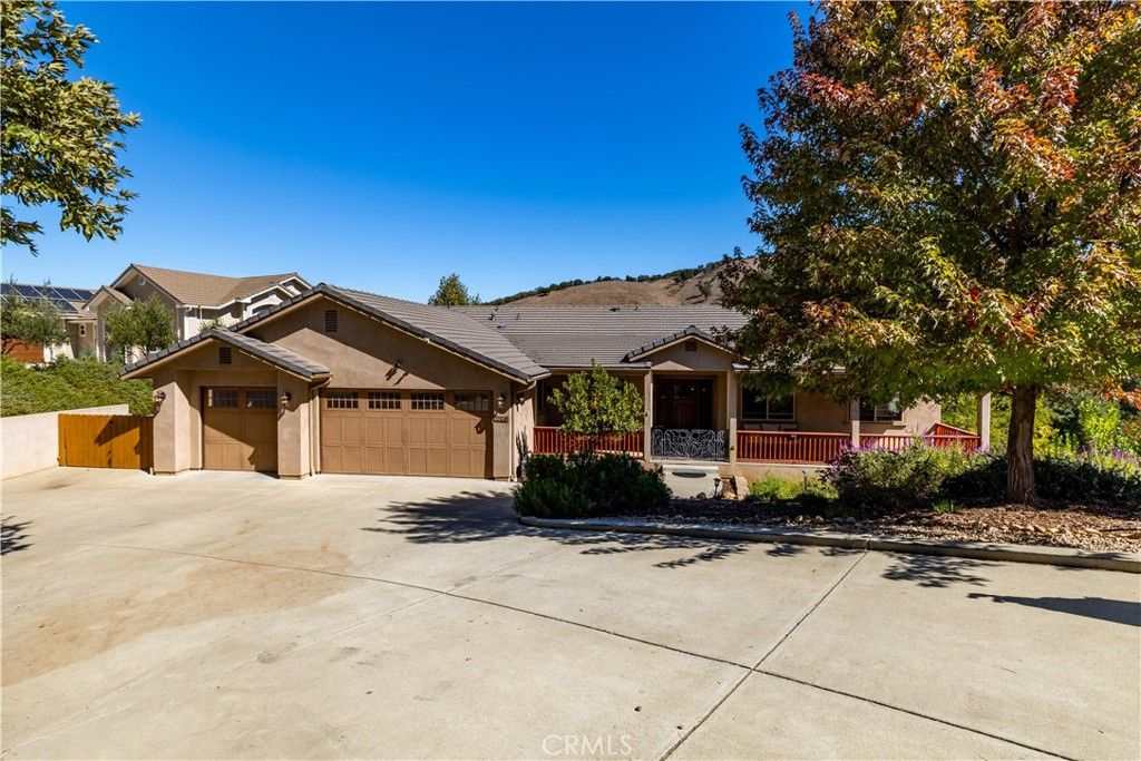 Photo of 9938 Flyrod Dr, Paso Robles, CA 93446 (MLS # NS25241838)