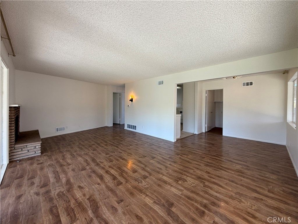 Photo of 9822 Joyzelle Dr Dr, Garden Grove, CA 92841 (MLS # OC25274562)