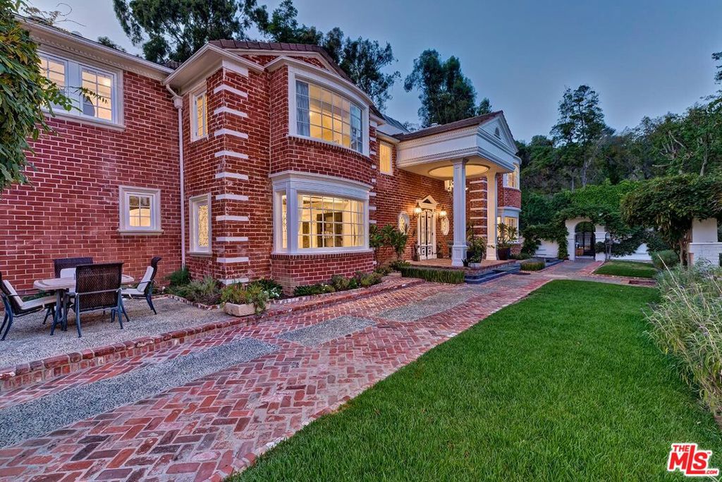 725 N Faring Road