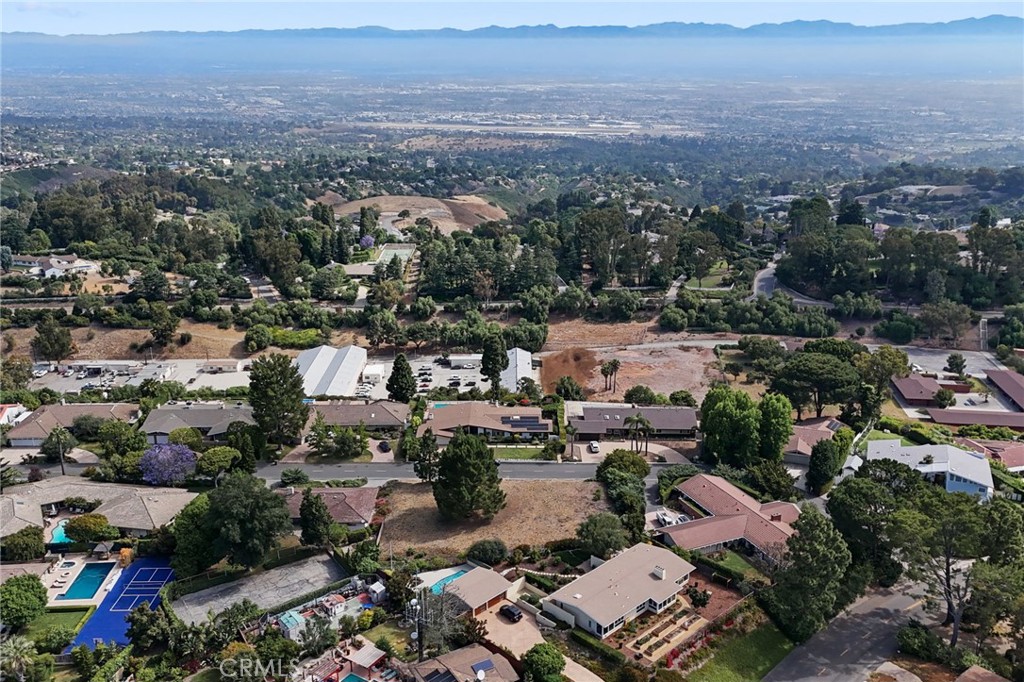 6 Coveview Drive