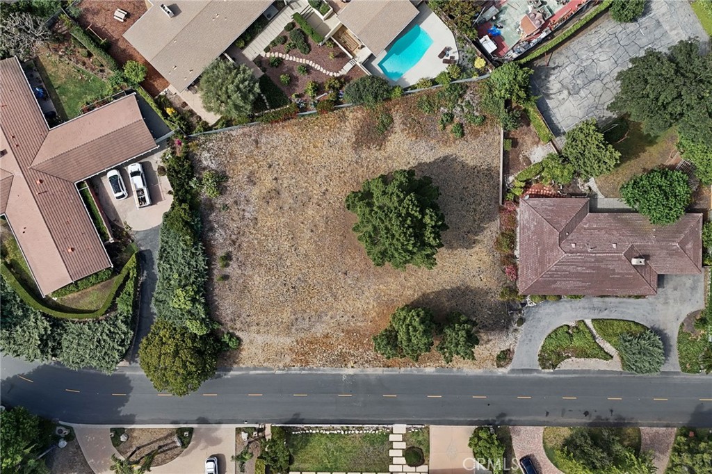 6 Coveview Drive