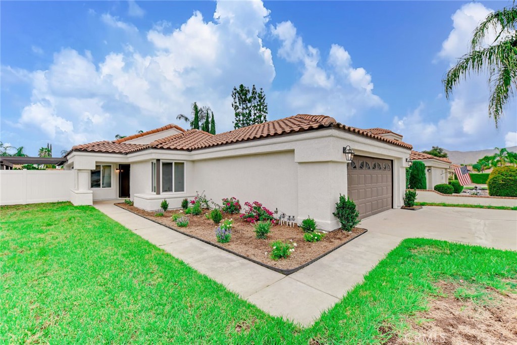 941 Kensington Drive