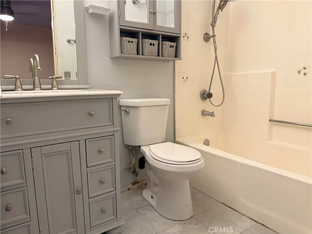 La Habra, California 90631, United States, 2 Bedrooms Bedrooms, ,2 BathroomsBathrooms,Residential,Active,210932