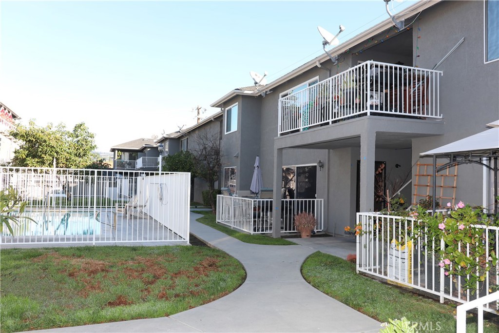 601 S Euclid Street 4