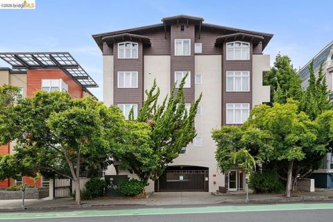 Photo of 2029 Channing Way WAY #3D, Berkeley, CA 94704 (MLS # 41138141)