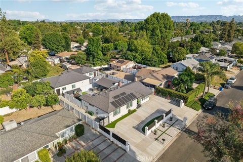 Photo of 8434 Oakdale Avenue, Winnetka, CA 91306 (MLS # SR26177843)