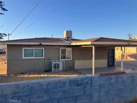 Photo of 616 E White Street, Barstow, CA 92311 (MLS # HD26087519)
