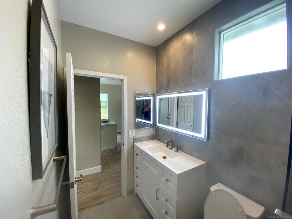 La Costa - Residential Lease