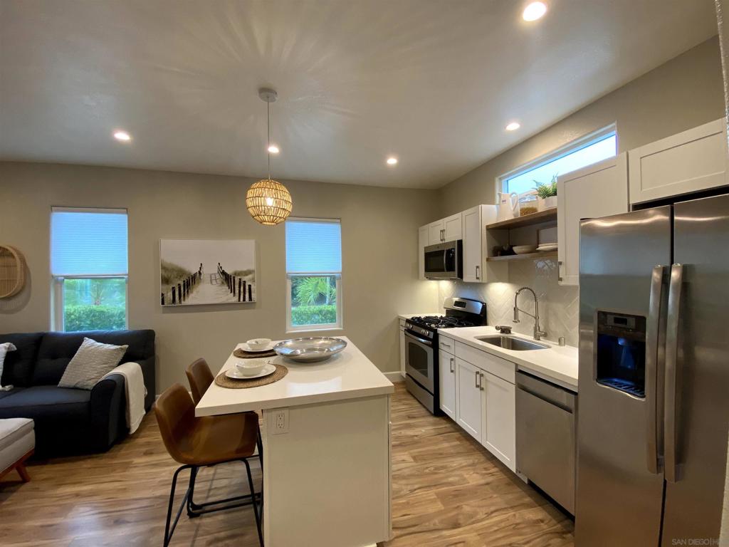 La Costa - Residential Lease
