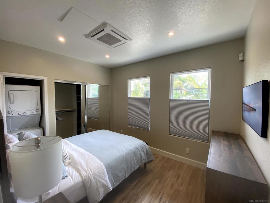 La Costa - Residential Lease