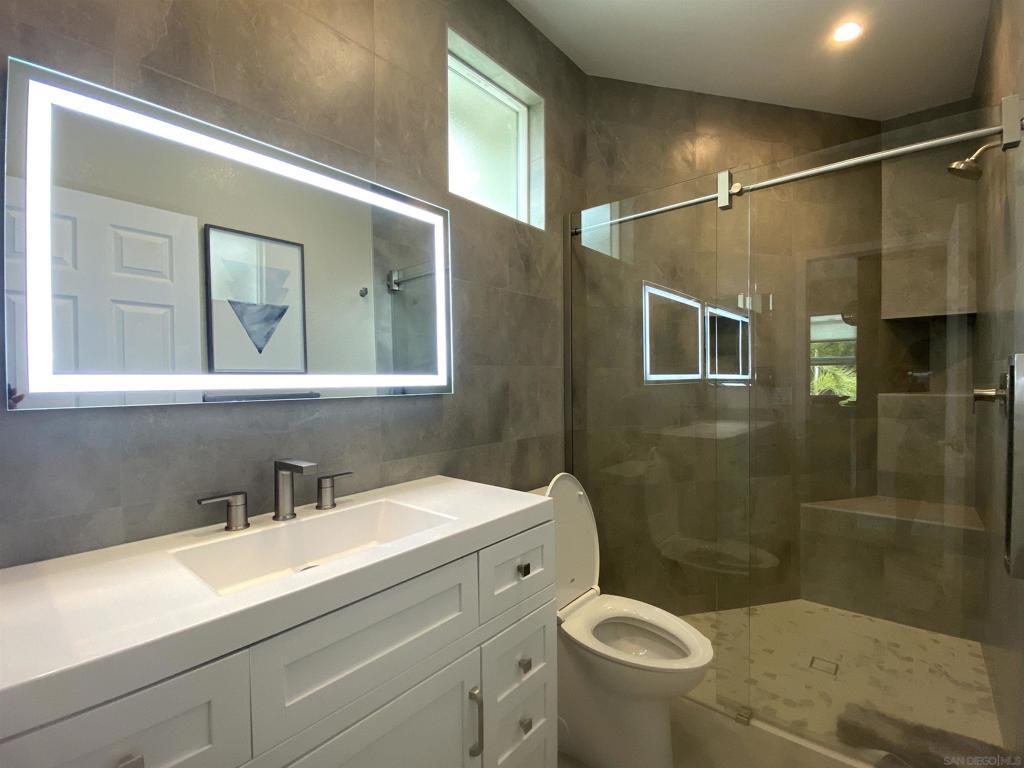 La Costa - Residential Lease