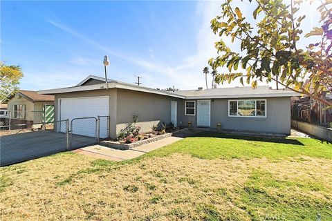 Photo of 1608 De Anza Street, Barstow, CA 92311 (MLS # IG26072525)