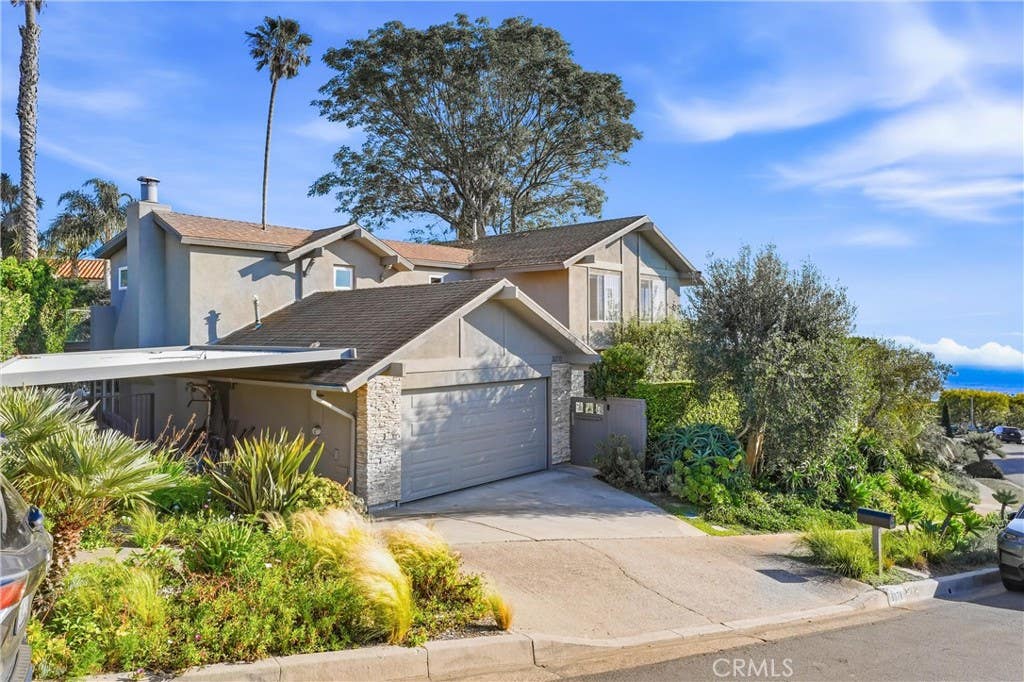 Photo of 3078 Zell Dr, Laguna Beach, CA 92651 (MLS # LG26160059)