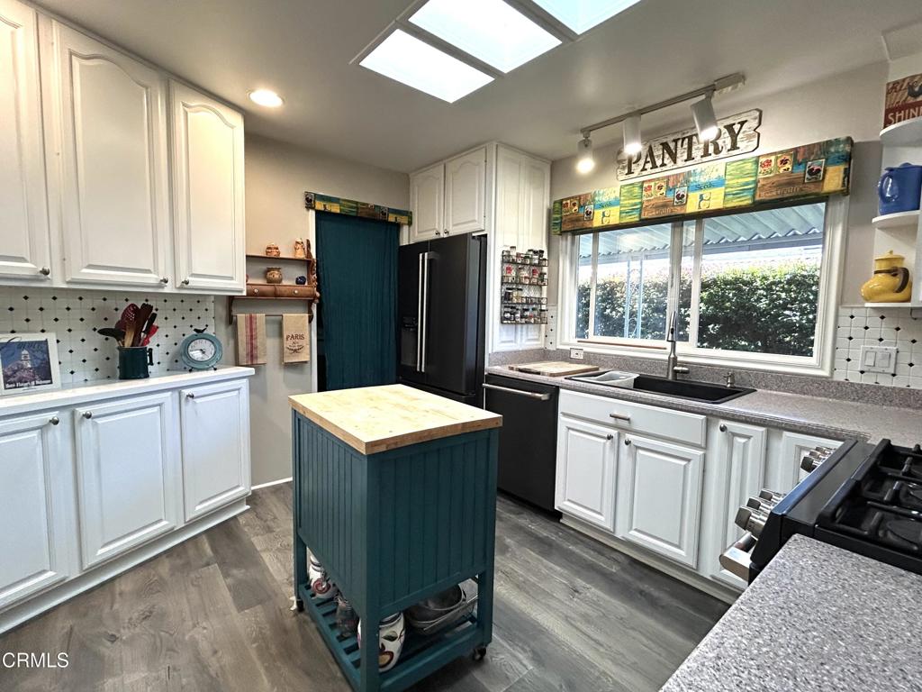 4700 Aurora Drive 25