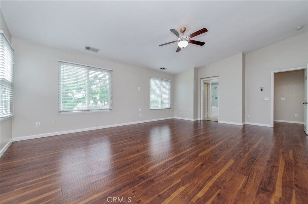 6535 Caxton