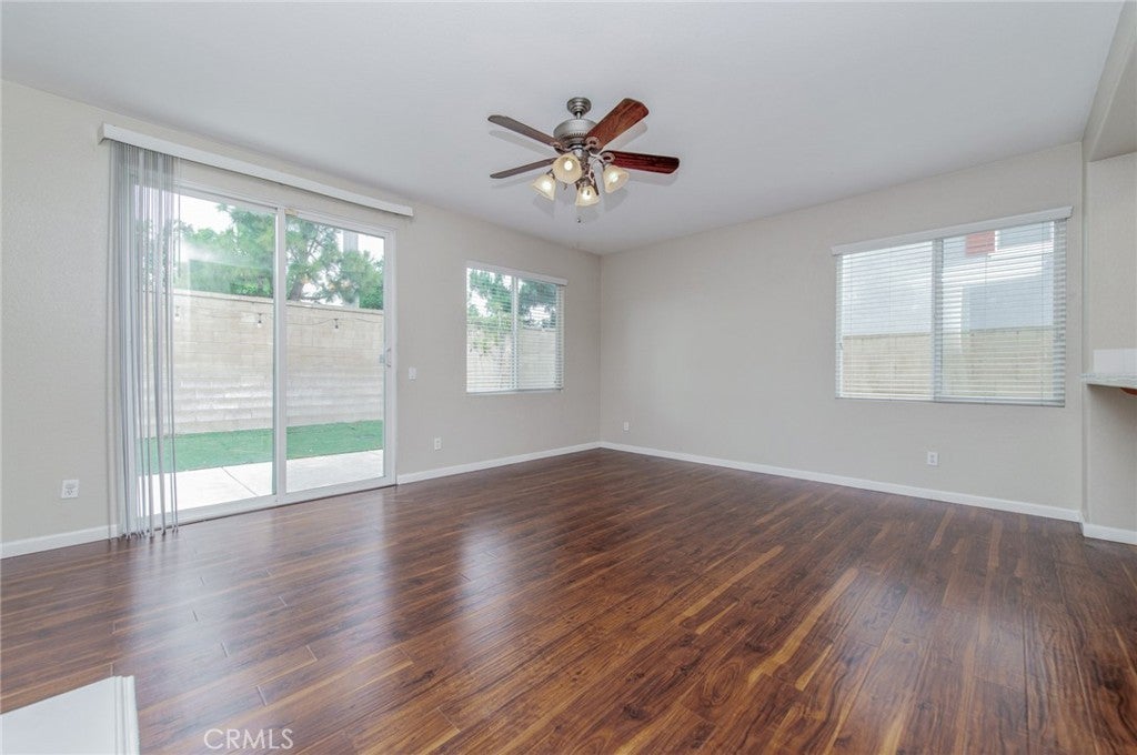6535 Caxton