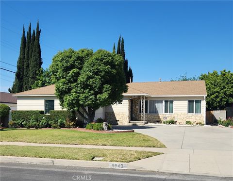 9943 Kester San Fernando CA 91345
