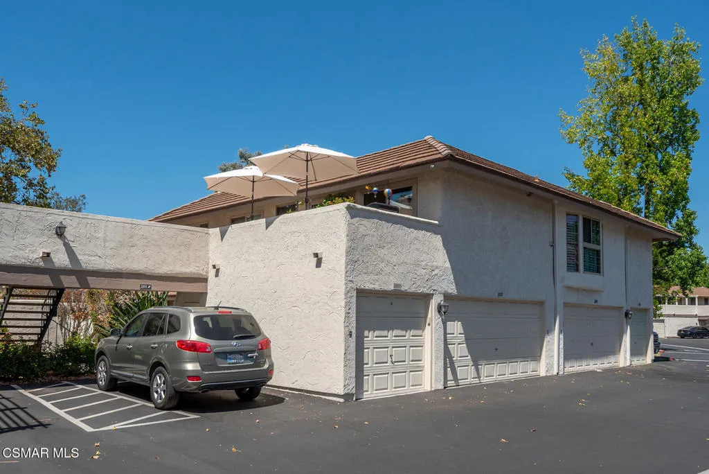 Westlake Village, California 91361, United States, 2 Bedrooms Bedrooms, ,1 BathroomBathrooms,Residential,Active,205756