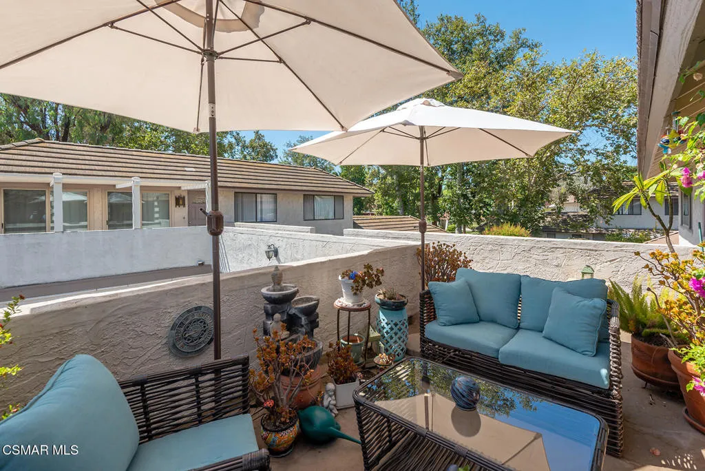 Westlake Village, California 91361, United States, 2 Bedrooms Bedrooms, ,1 BathroomBathrooms,Residential,Active,205756