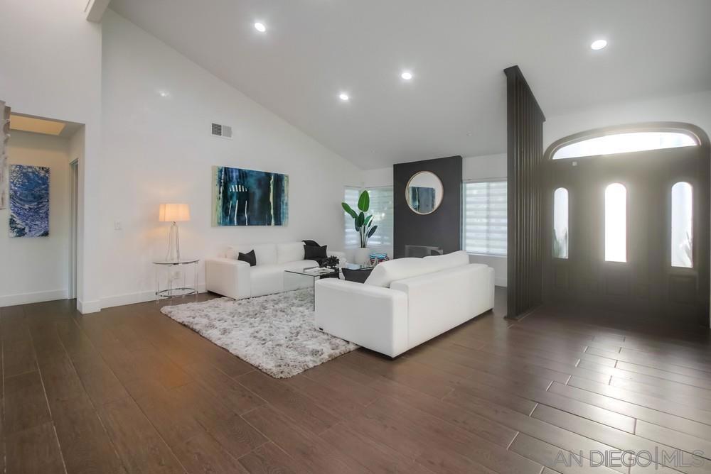 Del Mar - Residential