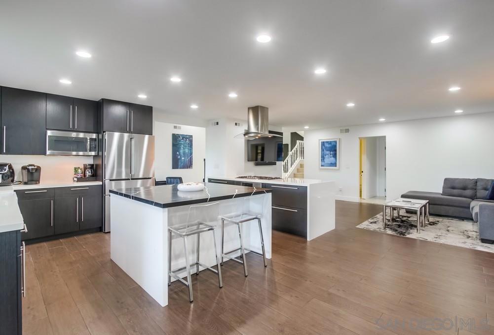 Del Mar - Residential