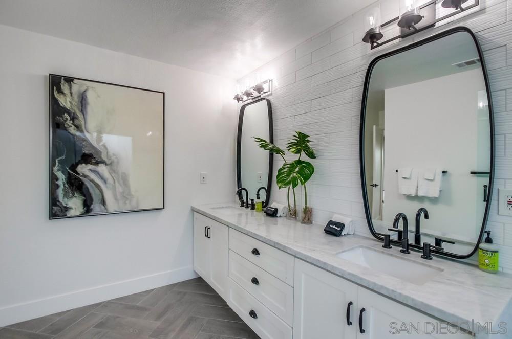 Del Mar - Residential