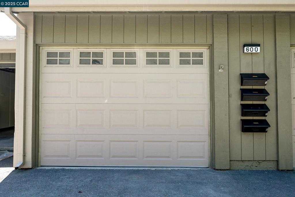 ROSSMOOR - Residential
