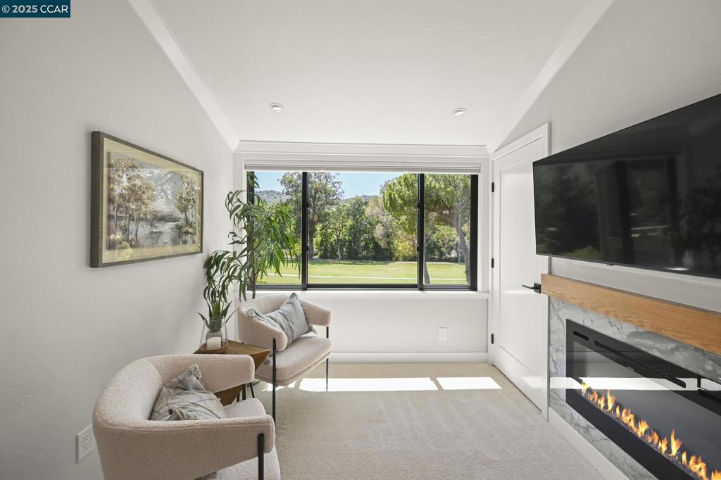 ROSSMOOR - Residential