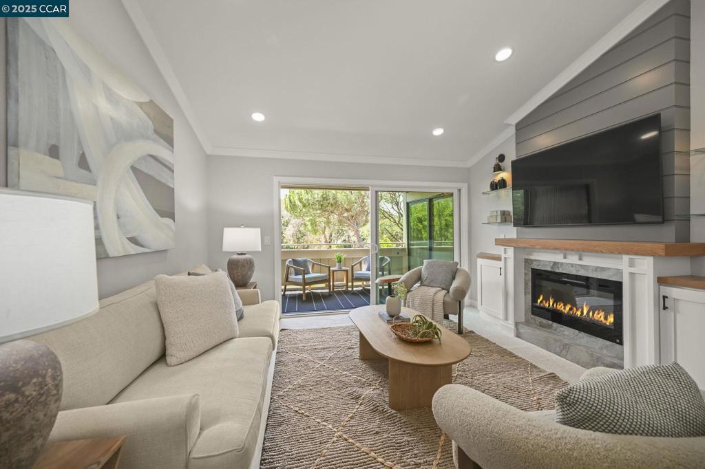 ROSSMOOR - Residential