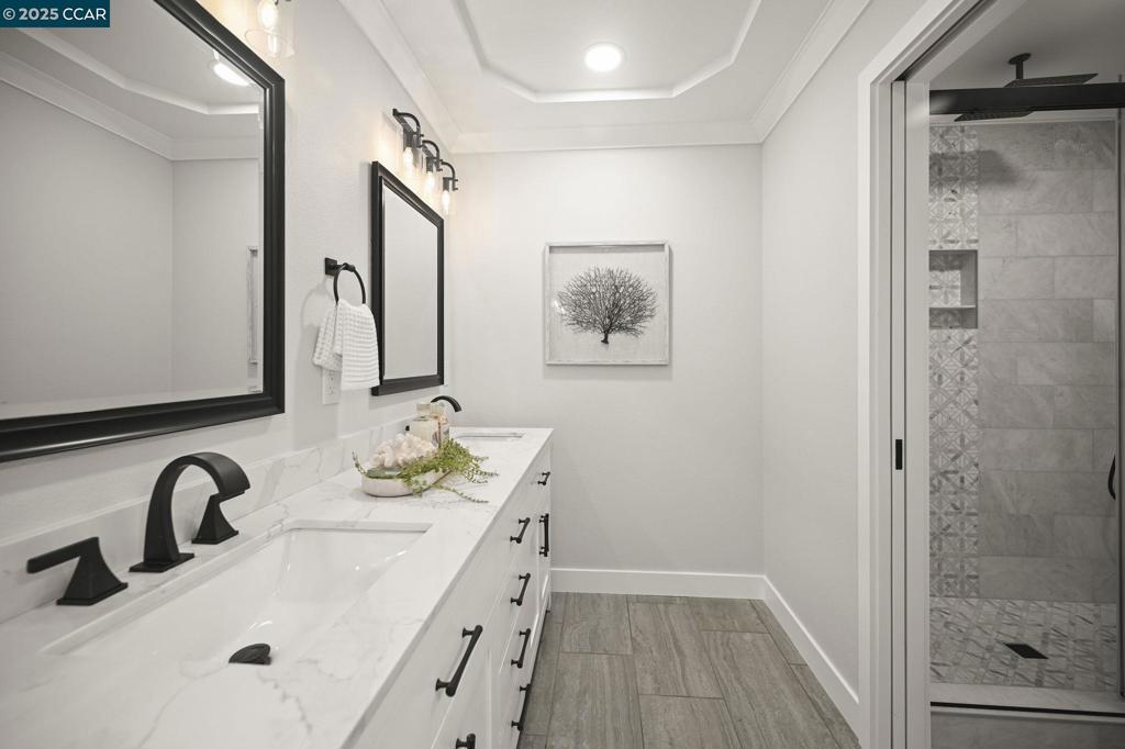 ROSSMOOR - Residential