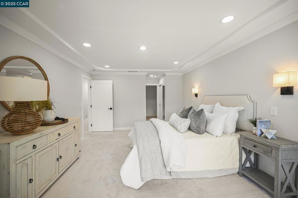 ROSSMOOR - Residential