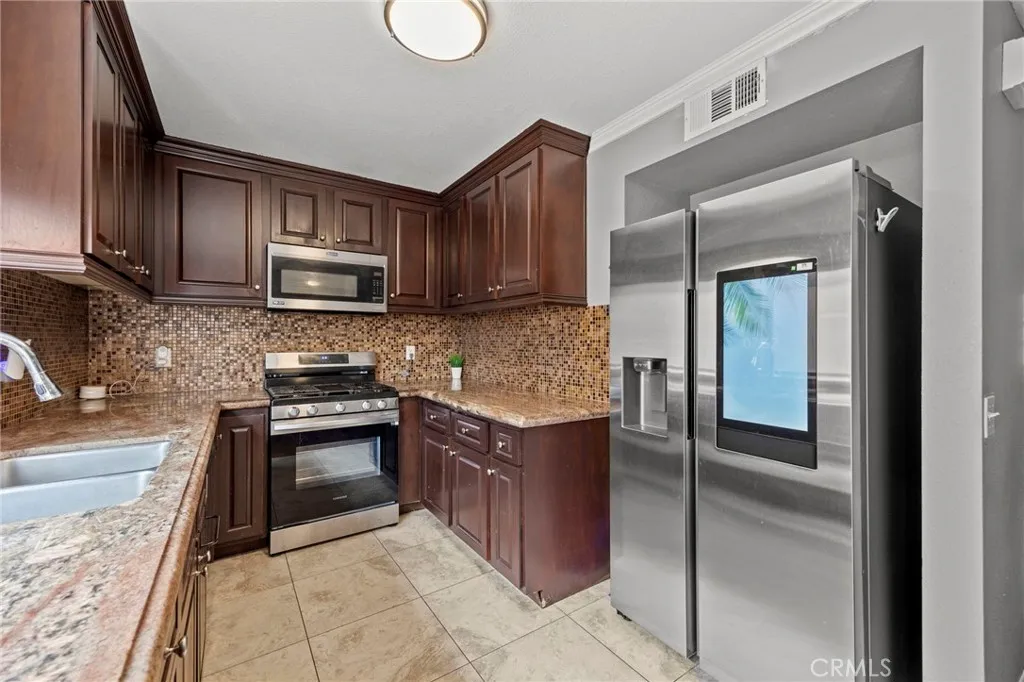 Riverside, California 92505, United States, 2 Bedrooms Bedrooms, ,2 BathroomsBathrooms,Residential,Active,198766