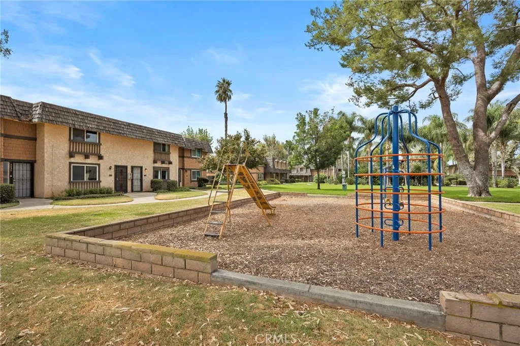 Riverside, California 92505, United States, 2 Bedrooms Bedrooms, ,2 BathroomsBathrooms,Residential,Active,198766