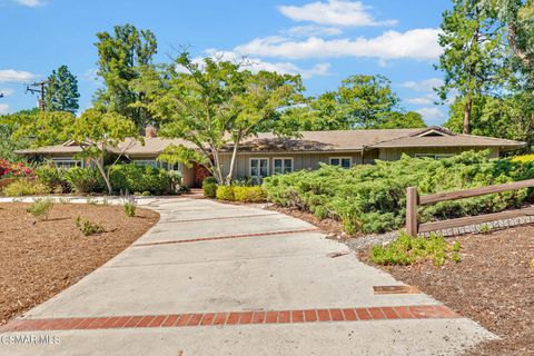 Photo of 1345 La Jolla Drive, Thousand Oaks, CA 91362 (MLS # 223003358)